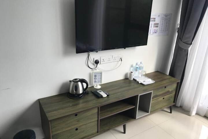 Room 28 of 50