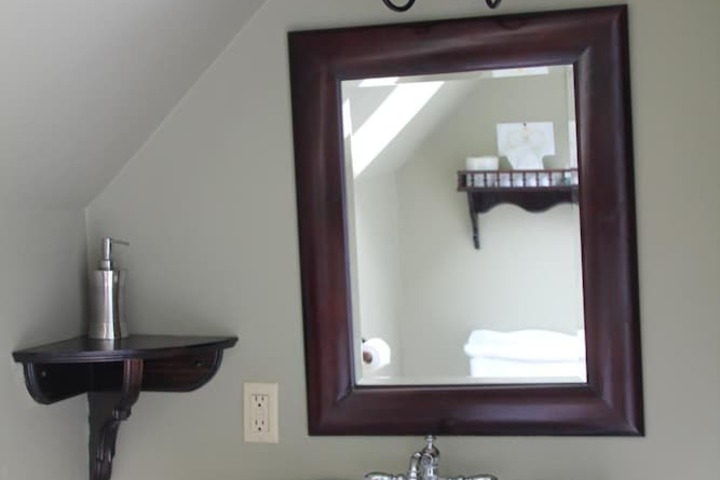 Room 32 of 51