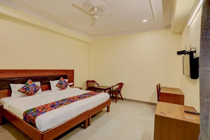 Room 16 of 31