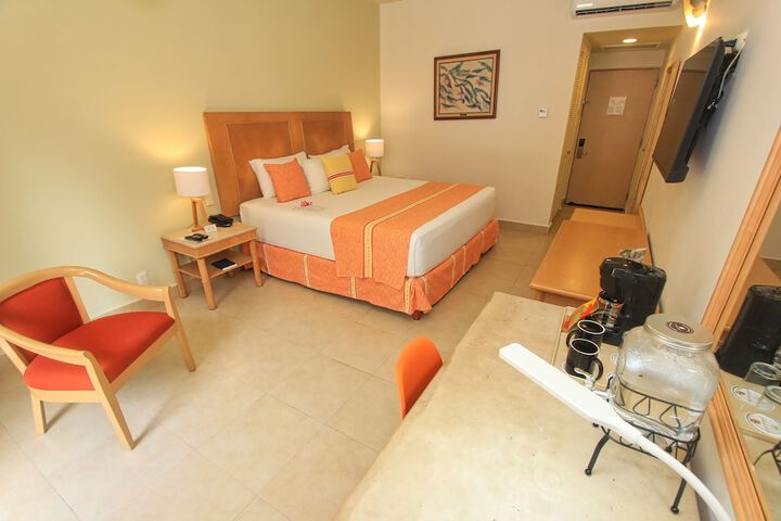 Room 13 of 106