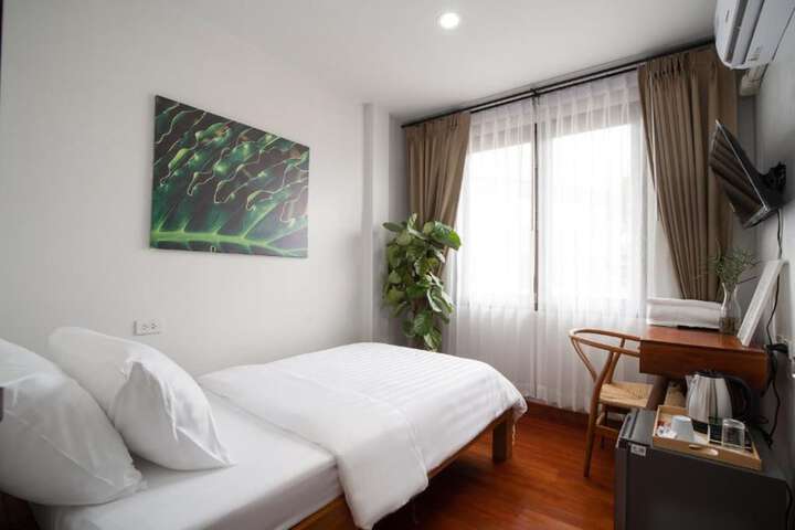 Room 7 of 26