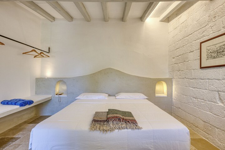 Room 9 of 73