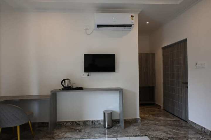 Room 25 of 62