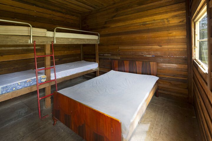 Room 2 of 17