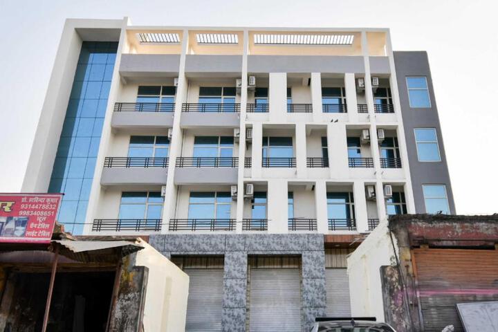 Hotel O Arjun Palace