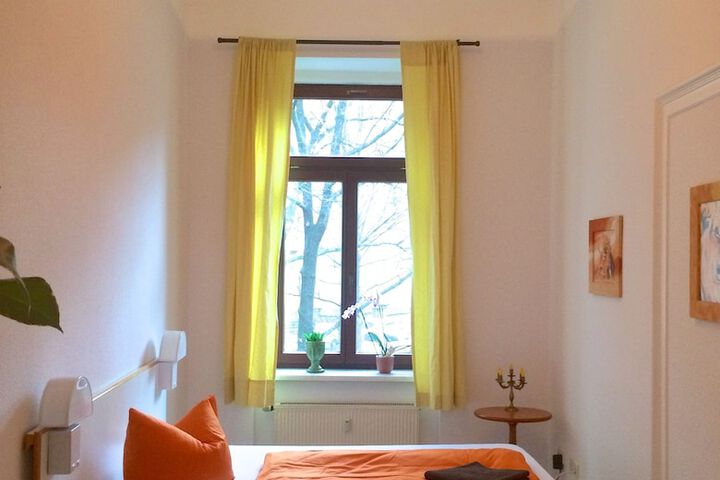 Room 20 of 202
