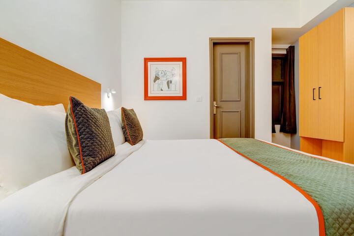 Room 10 of 44