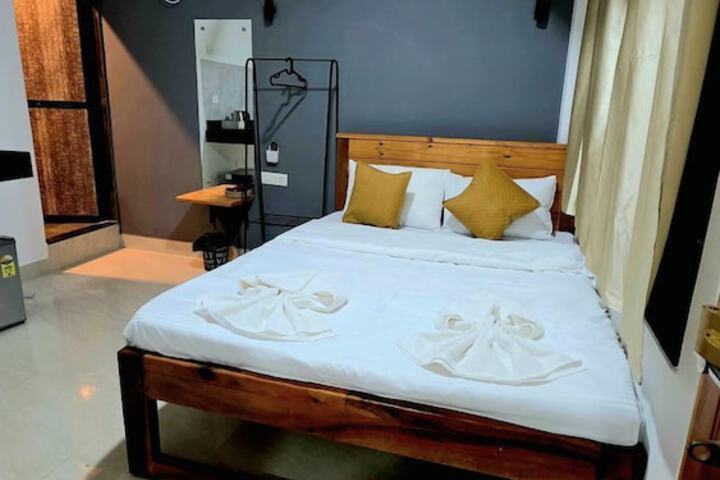 Room 7 of 26