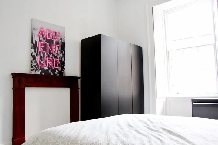 Room 3 of 12