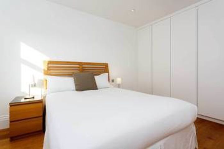 Room 8 of 19