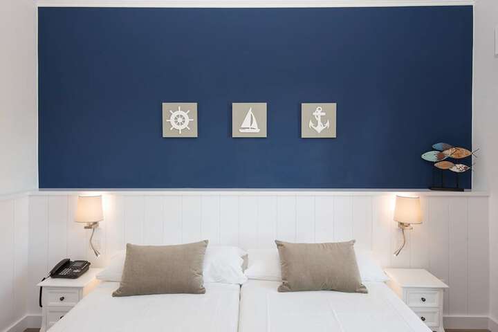 Room 3 of 36