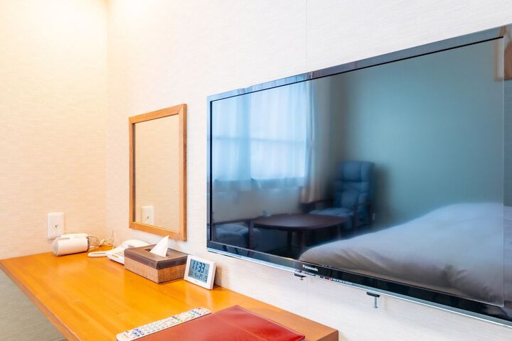 Room 19 of 114