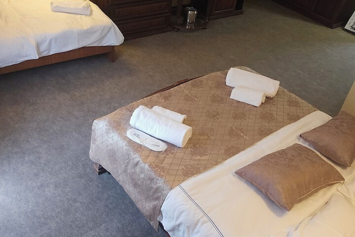 Room 10 of 47