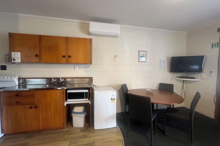 Room 12 of 39