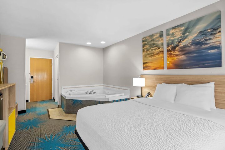 Room 15 of 41