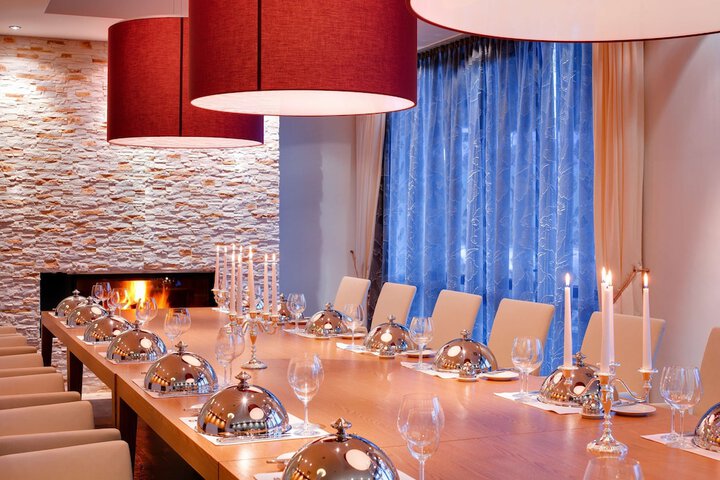 Dining 120 of 194