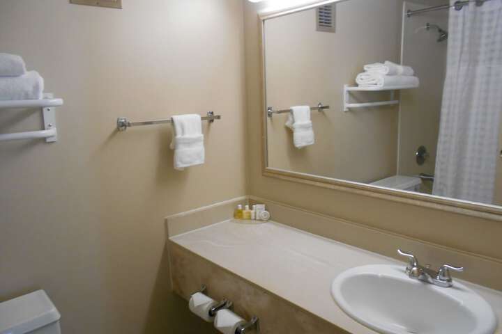 Bathroom sink
