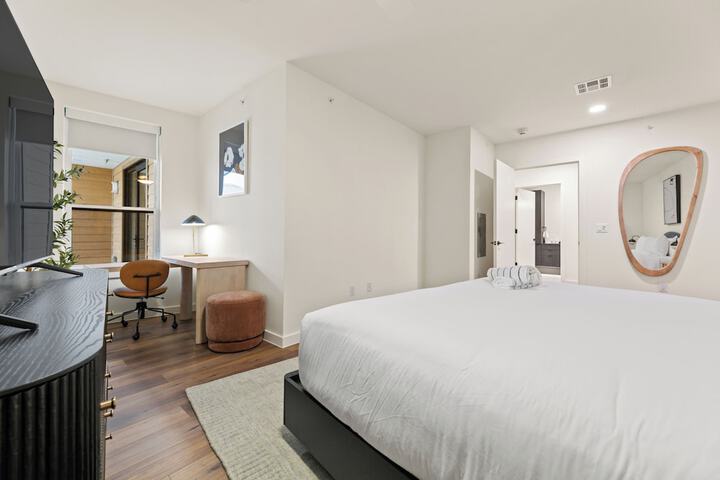 Room 32 of 184