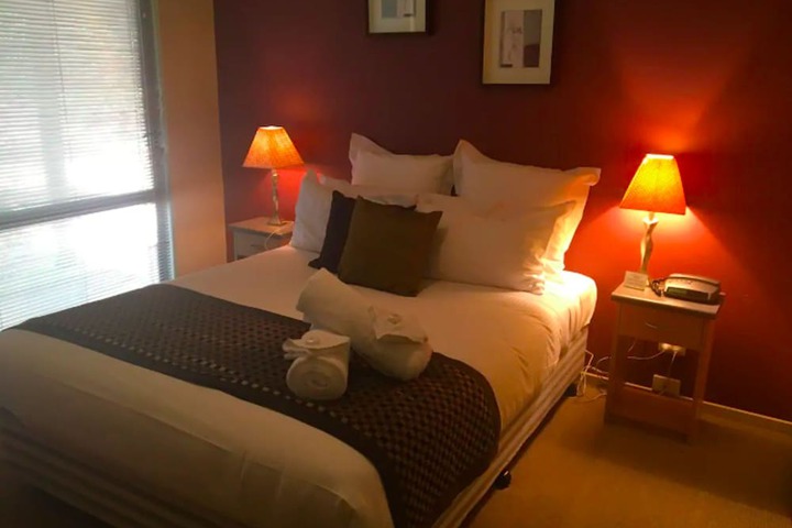 Room 4 of 23