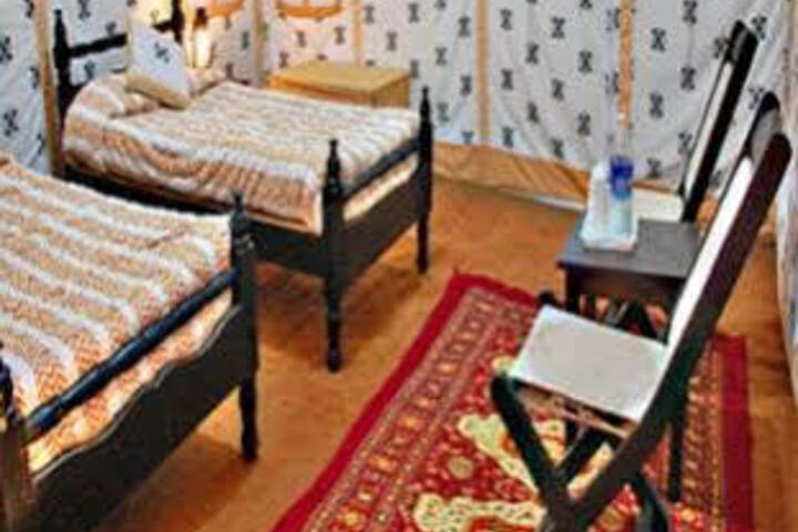 Room 2 of 9