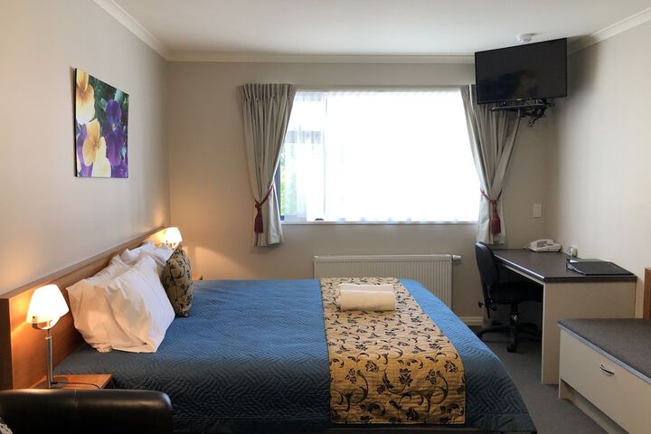 Room 15 of 36