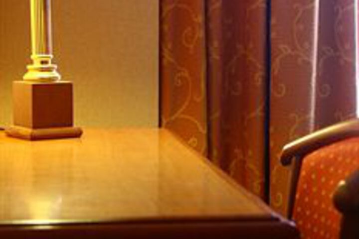 Room 9 of 15