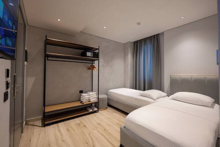 Room 14 of 112