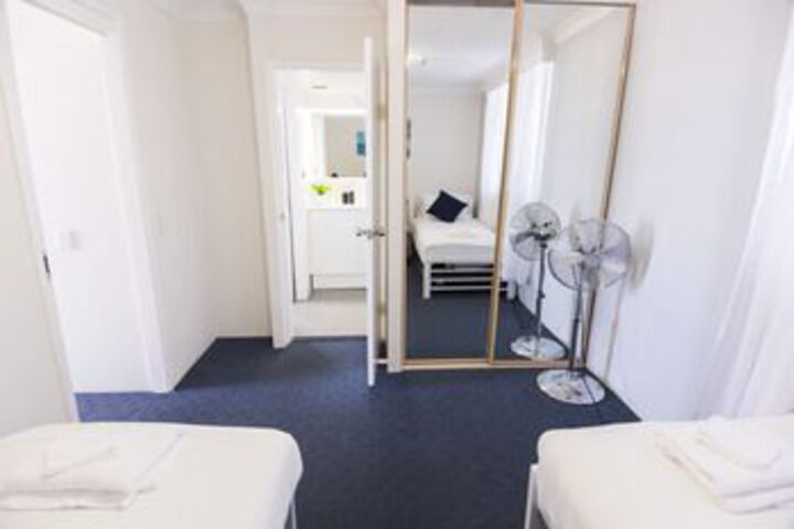 Room 7 of 17