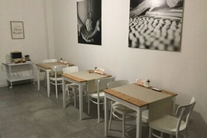 Breakfast/Coffee Service 6 of 33