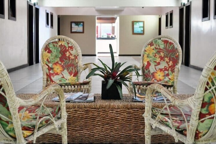 Entrance & Lobby
