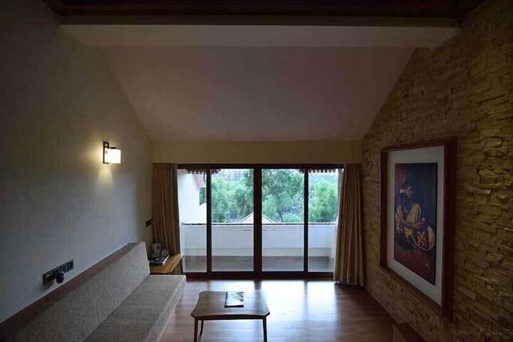 Room 14 of 36