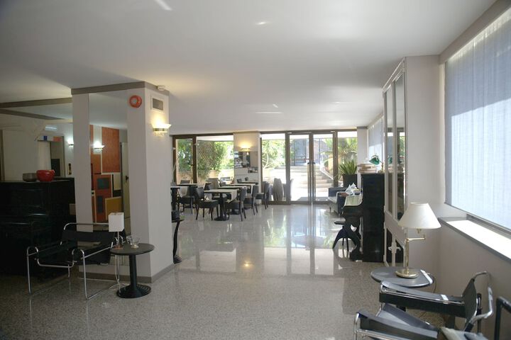 Hotel Lobby