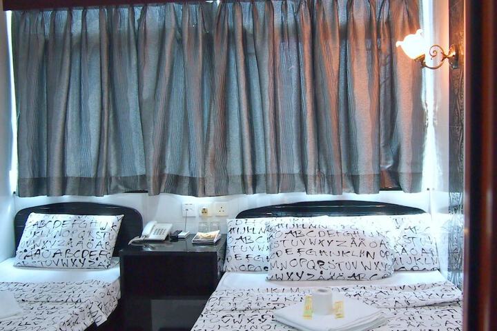 Room 5 of 60