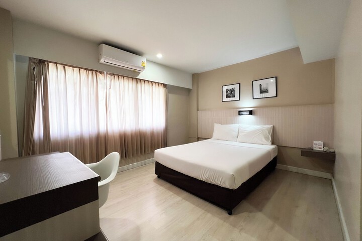 Room 10 of 41