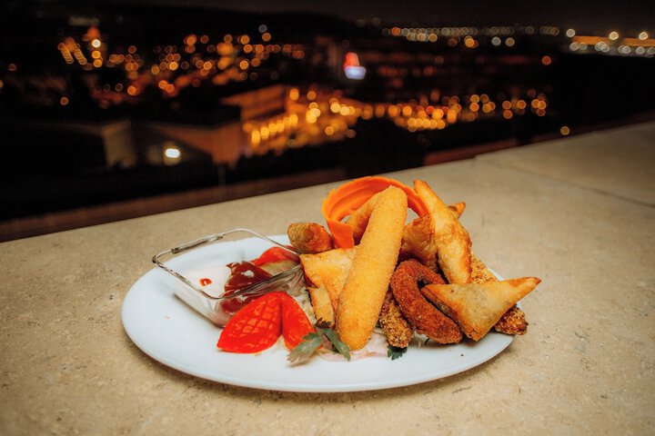 Dining 65 of 84