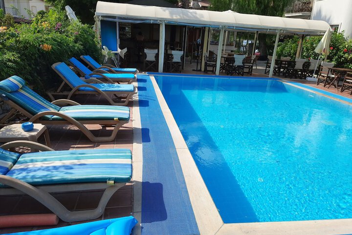 Pool 97 of 123