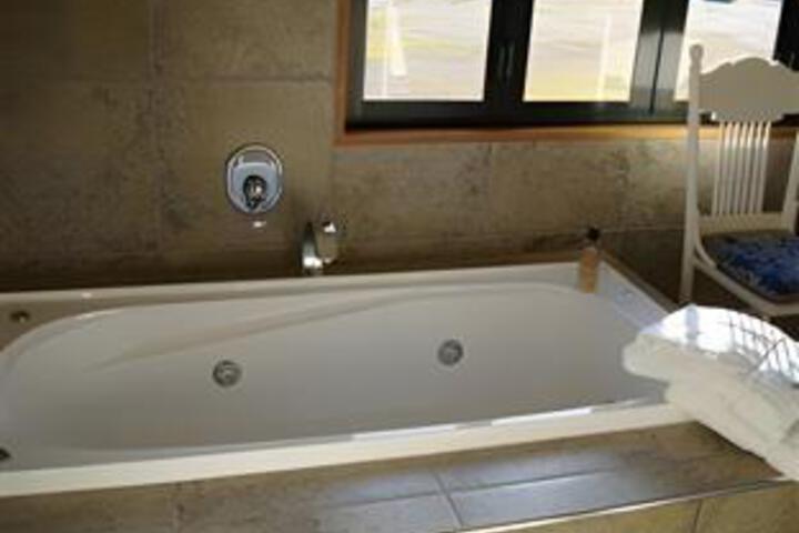 Bathtub