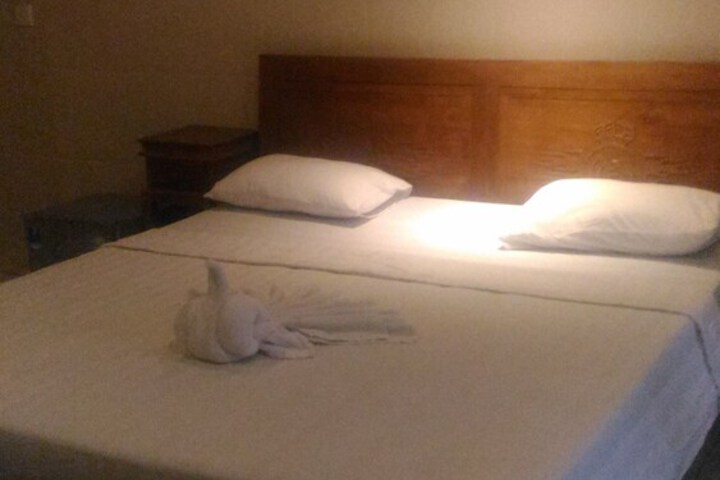 Room 2 of 44