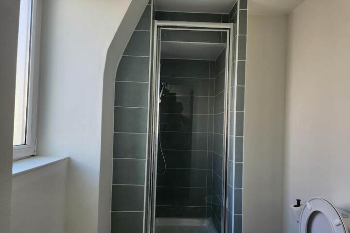 Room 13 of 20
