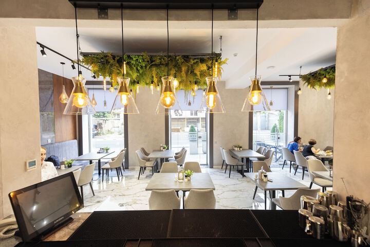 Dining 177 of 209