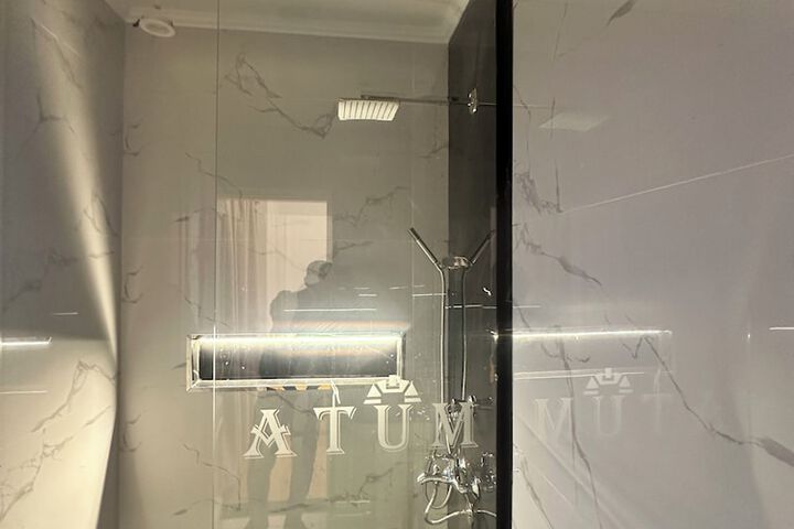 Room 48 of 82