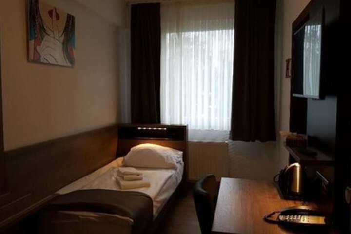 Room 9 of 59