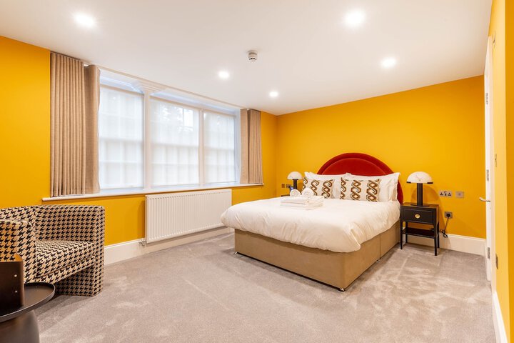 Room 51 of 190