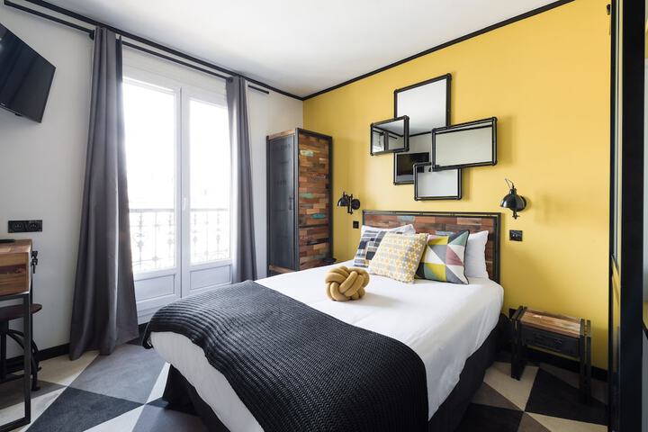 Room 4 of 47