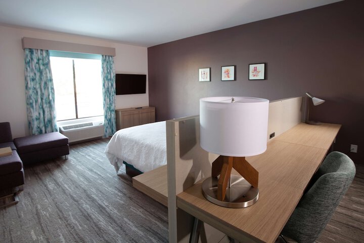 1 King Bed (7 of 11)