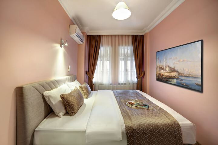 Room 10 of 37