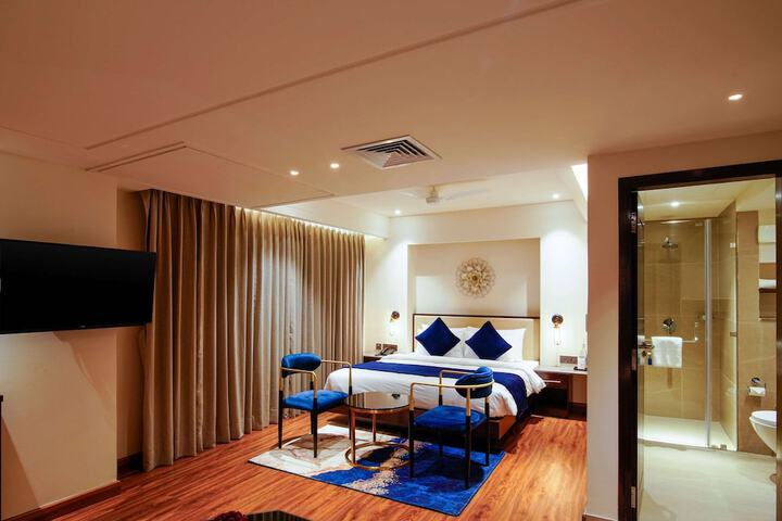 Room 17 of 30