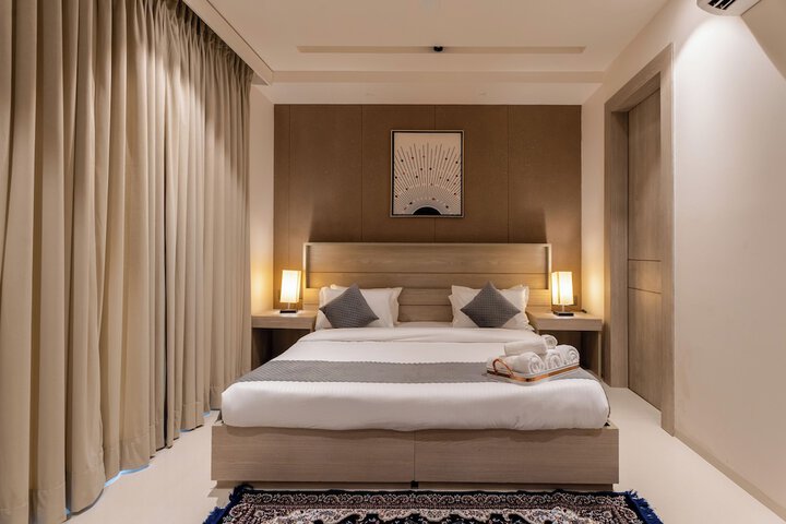 Room 11 of 29