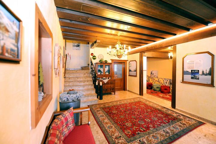 Hotel Interior 75 of 161