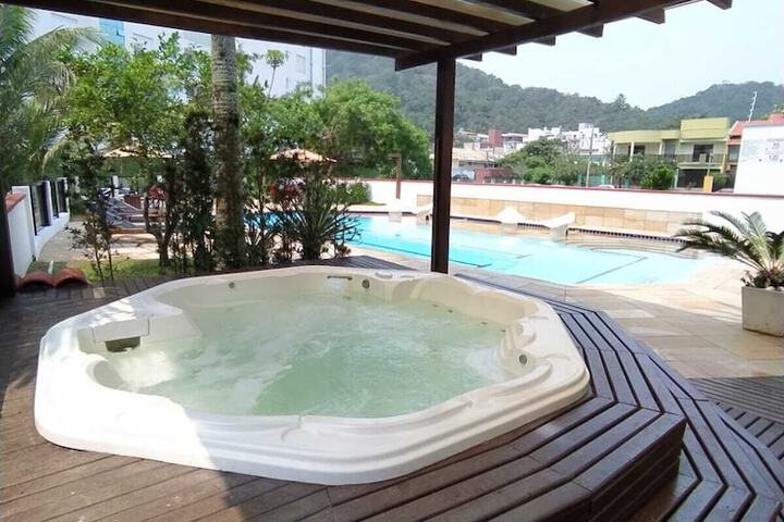 Pool 13 of 23